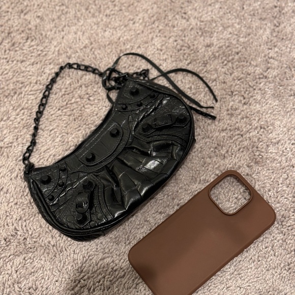 BALENCIAGA
Black Mini 'Le Cagole' Bag - Picture 3 of 6